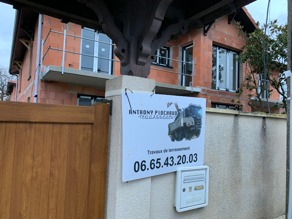 Anthony Piochaud Terrassement - location de bennes de chantier - evacuation de dechets et gravats